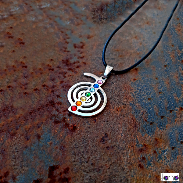 colgante-cho-ku-rei-con-piedras-7chakras-janojoyas