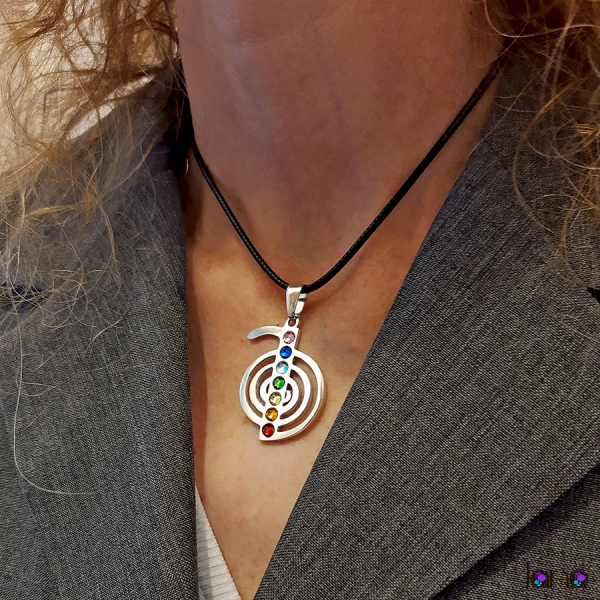 colgante-cho-ku-rei-con-piedras-7chakras-janojoyas