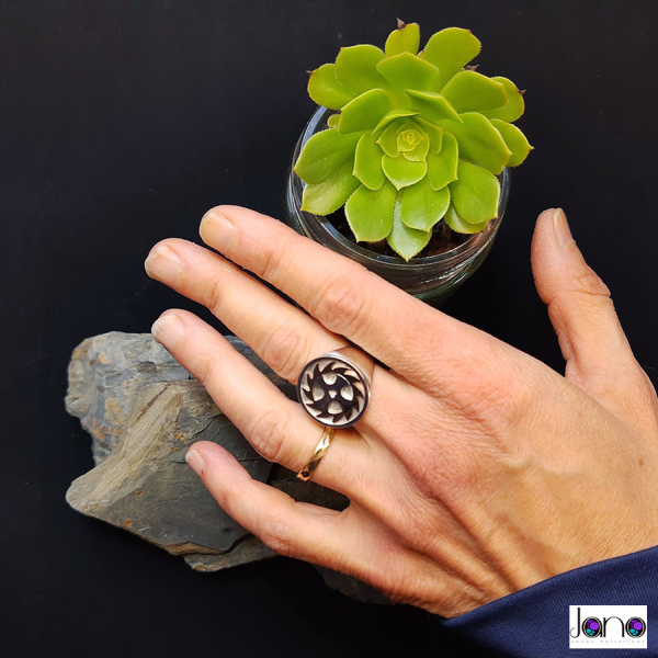 anillo-cruz-orlada-plata-janojoyas