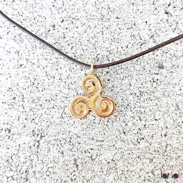 colgante-triskel-cobre-janojoyas